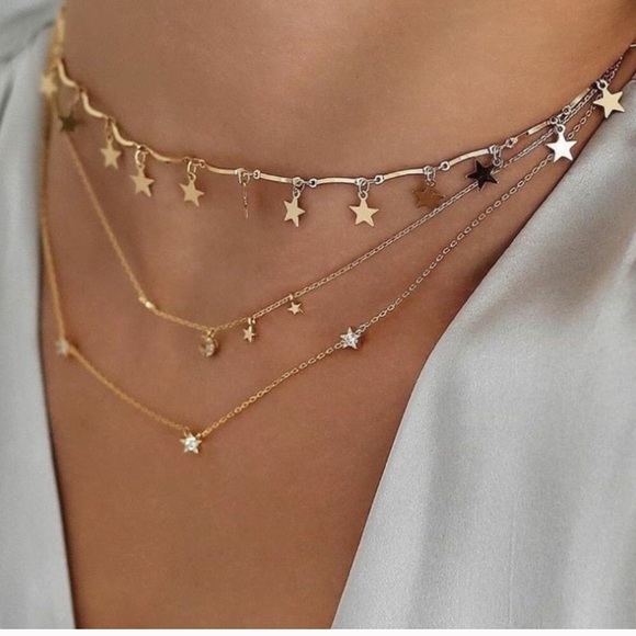 Jewelry - NEW Dainty Gold Star Choker